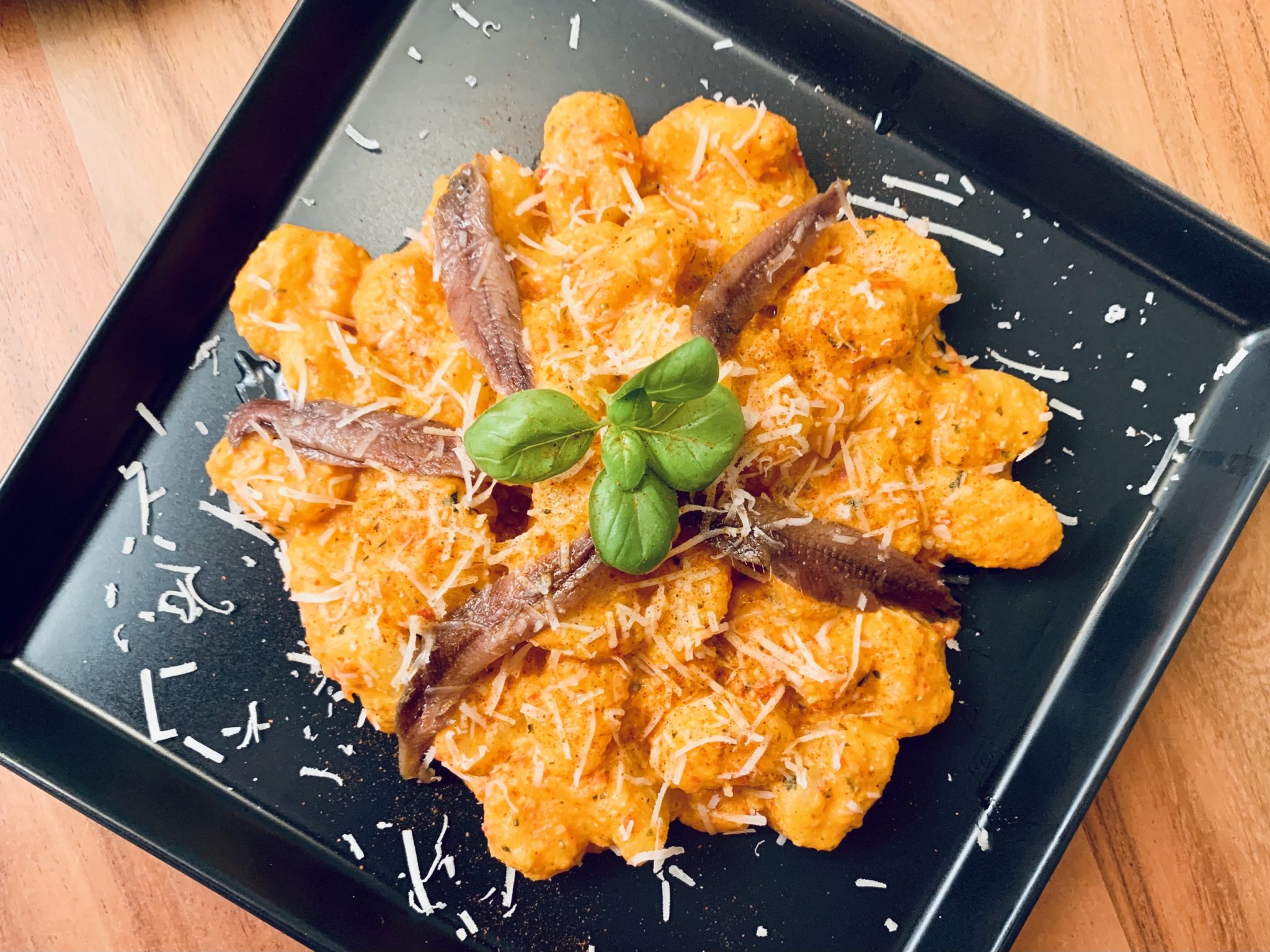 Gnocchi mit Pesto aus dem Ofen und Anchovis Der Geschmacksdealer